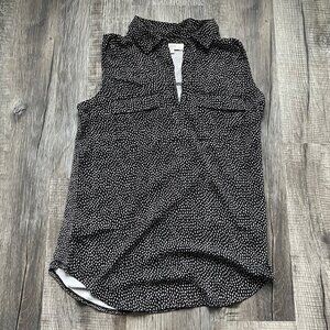 LOFT Blouse Womens Size M Sleeveless Tank Pattern Black Collared Breast Pockets